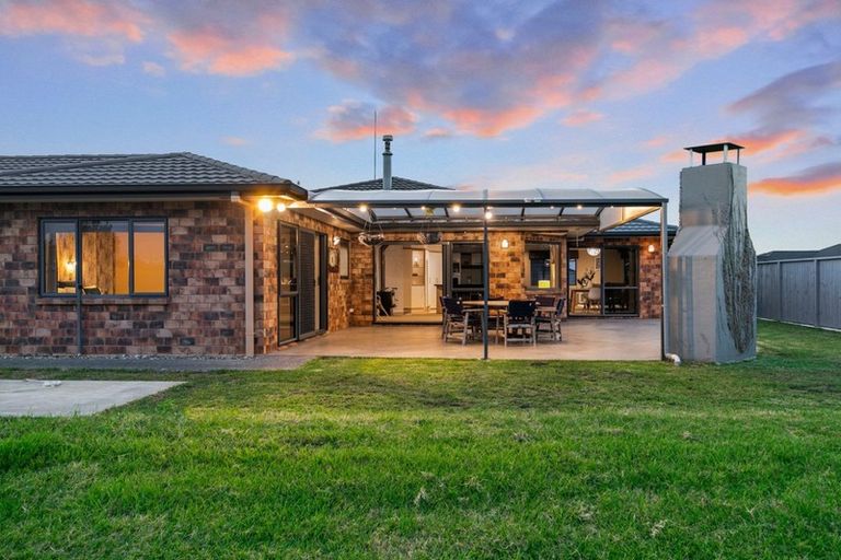 Photo of property in 43 Mahana Way, Pyes Pa, Tauranga, 3112