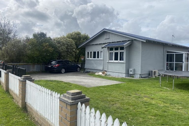 Photo of property in 392 Gloucester Street, Taradale, Napier, 4112