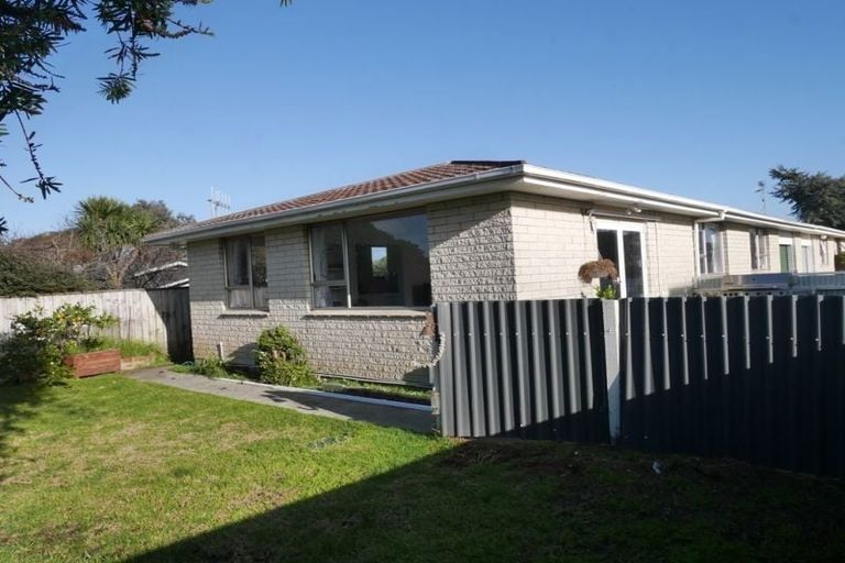 Photo of property in 62a Mazengarb Road, Paraparaumu Beach, Paraparaumu, 5032