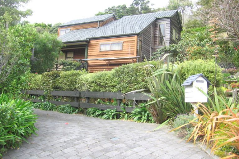 Photo of property in 15 Chisbury Street, Churton Park, Wellington, 6037