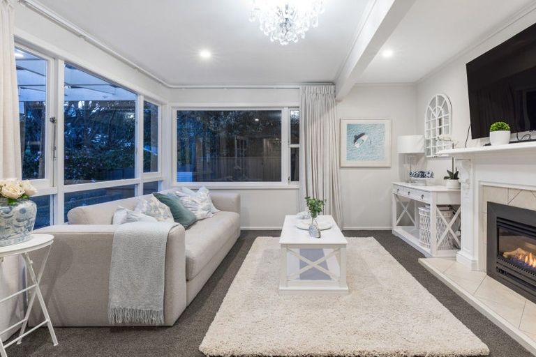 Photo of property in 38 Whanake Street, Titahi Bay, Porirua, 5022