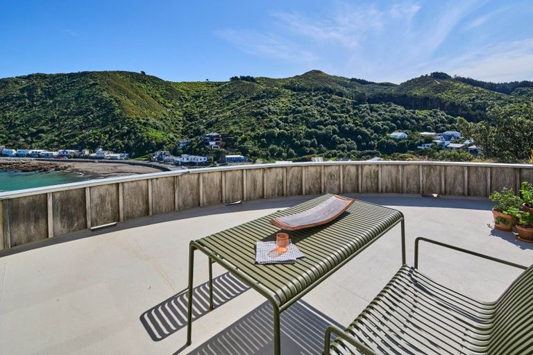 Photo of property in 42 Owhiro Bay Parade, Owhiro Bay, Wellington, 6023