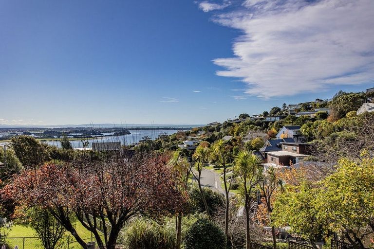 Photo of property in 65 Cannon Hill Crescent, Mount Pleasant, Christchurch, 8081