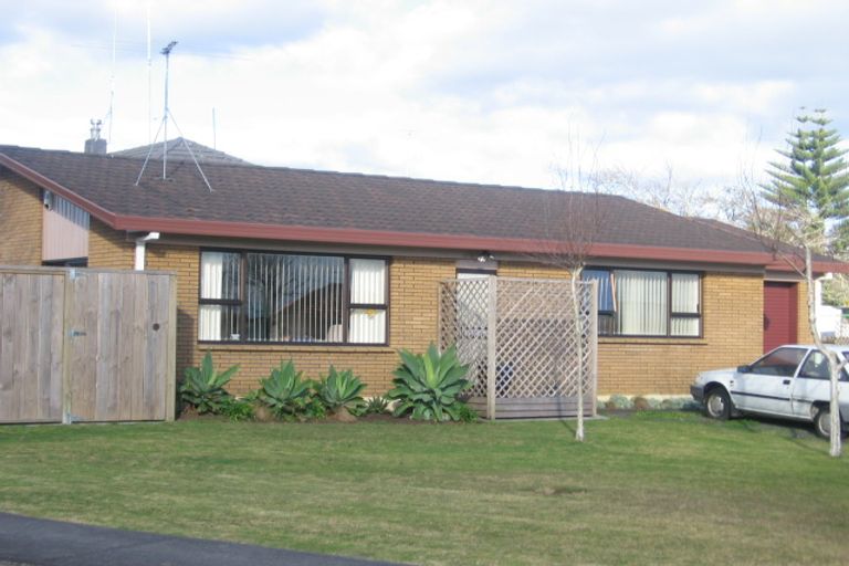 Photo of property in 1/50 Youngs Road, Papakura, 2110