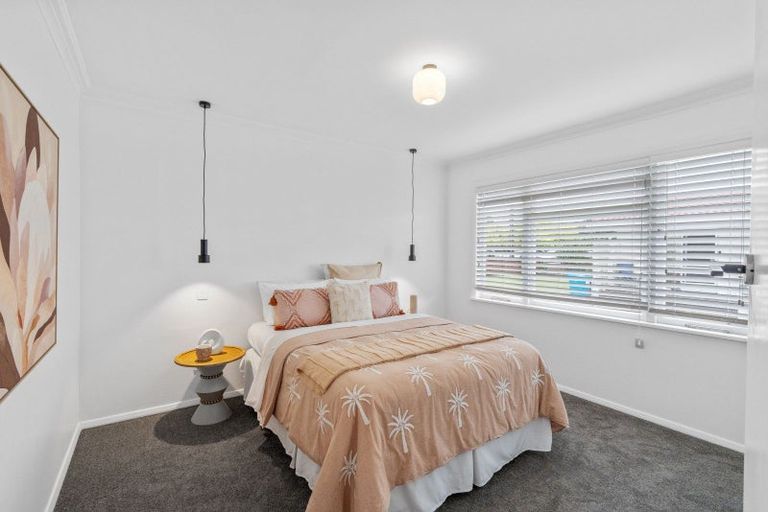 Photo of property in 81 Bartholomew Road, Levin, 5510
