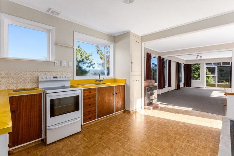 Photo of property in 15 Kiriwai Road, Paremata, Porirua, 5024