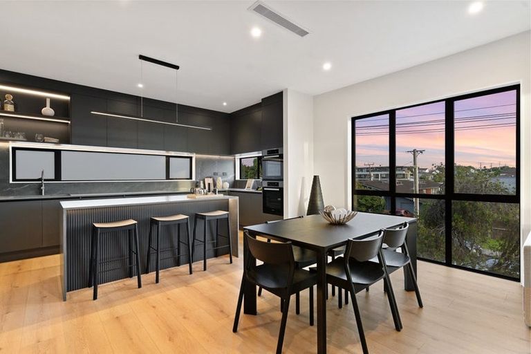 Photo of property in 1/29 Bracken Avenue, Takapuna, Auckland, 0622