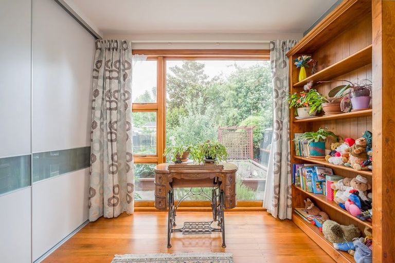 Photo of property in 72 Woodbury Street, Russley, Christchurch, 8042