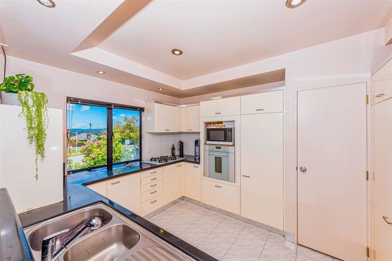 Photo of property in 38 Luckens Road, West Harbour, Auckland, 0618