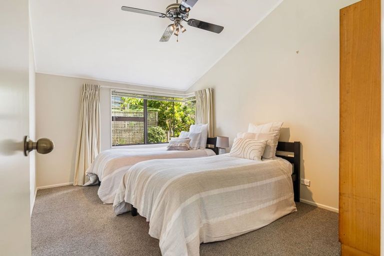 Photo of property in 146 Pacific Parade, Army Bay, Whangaparaoa, 0930