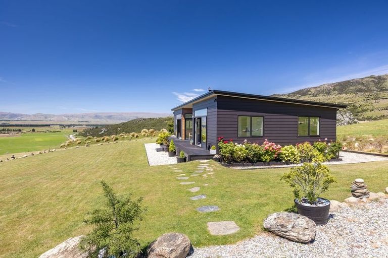 Photo of property in Luggate - Cromwell Road, Queensberry, Cromwell, 9383