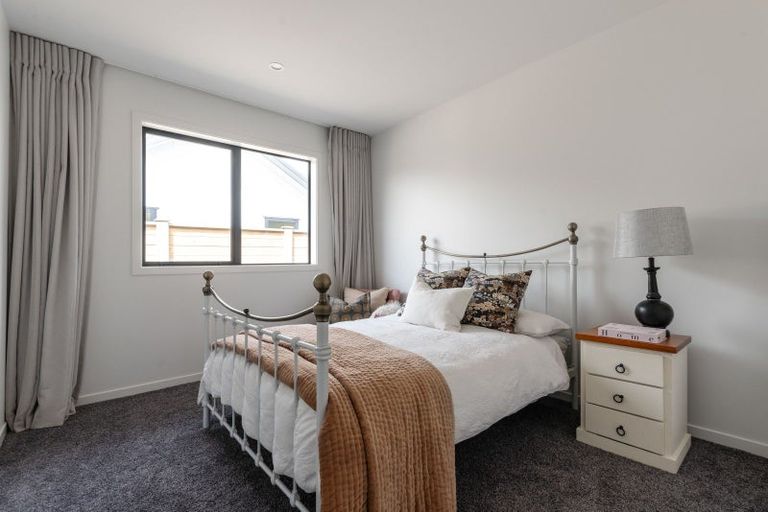 Photo of property in 42 Hugo Shaw Drive, Cambridge, 3434