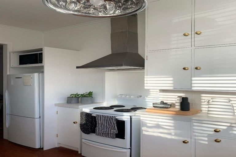 Photo of property in 66 Moire Road, Massey, Auckland, 0614