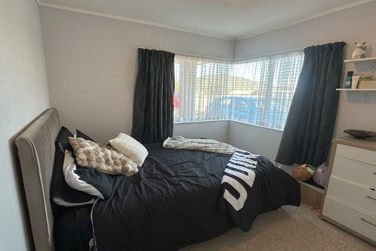 Photo of property in 5 Beachwater Grove, Paraparaumu Beach, Paraparaumu, 5032