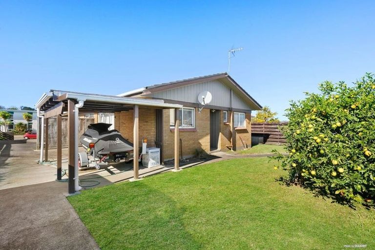 Photo of property in 22 Vanbrugh Place, Bucklands Beach, Auckland, 2014