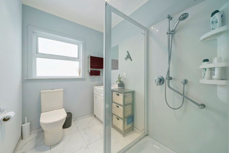 Photo of property in 6 Eton Place, Levin, 5510