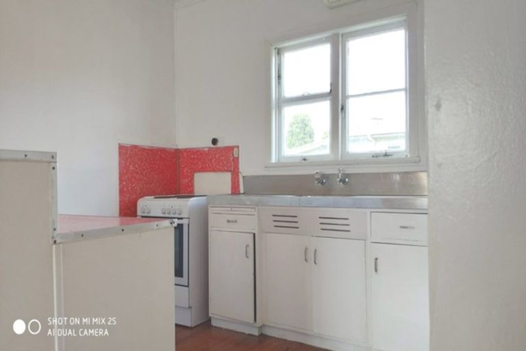 Photo of property in 4 Marne Road, Papakura, 2110