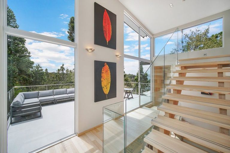 Photo of property in 50 Paturoa Road, Titirangi, Auckland, 0604