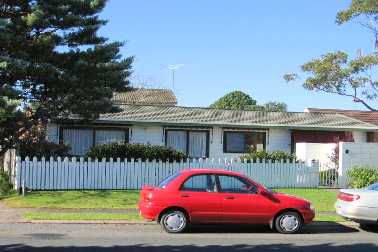 Photo of property in 7b Maygrove Drive, Orewa, 0931