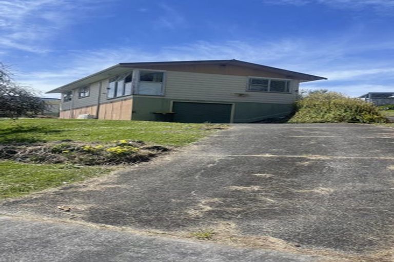 Photo of property in 36 Flaxdale Street, Birkdale, Auckland, 0626