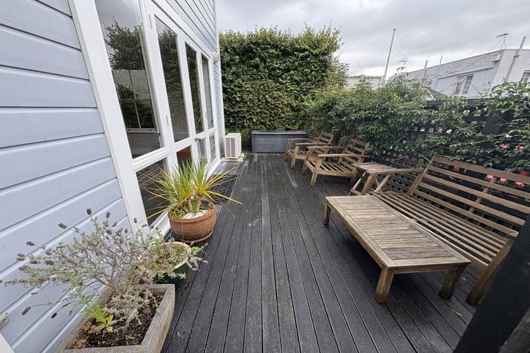 Photo of property in 18b Saint Mary Street, Thorndon, Wellington, 6011