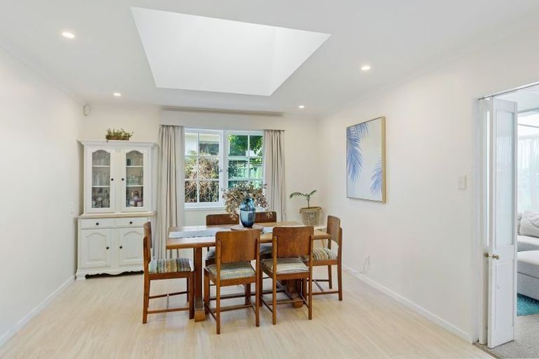 Photo of property in 10 Nimmo Avenue, Waikanae, 5036