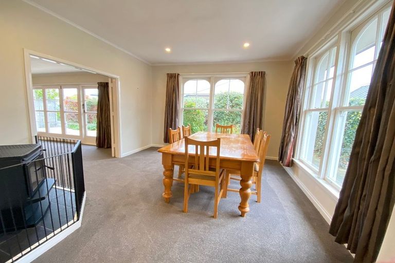 Photo of property in 17 Woodford Terrace, Ilam, Christchurch, 8053