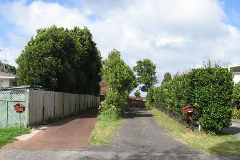 Photo of property in 9 Pipitea Place, Massey, Auckland, 0614