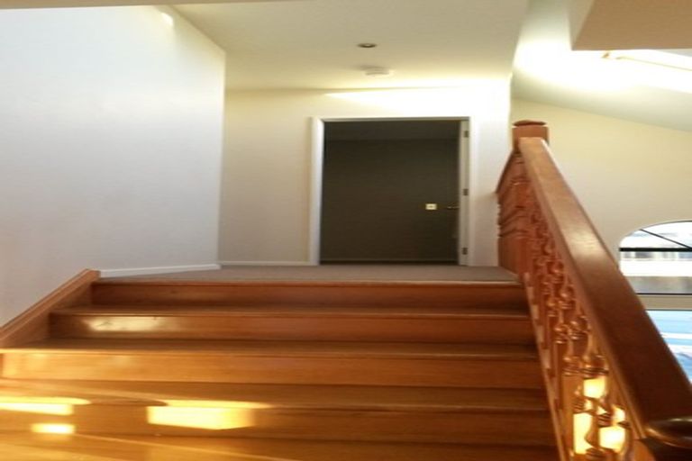 Photo of property in 19 Landsdowne Terrace, Karori, Wellington, 6012