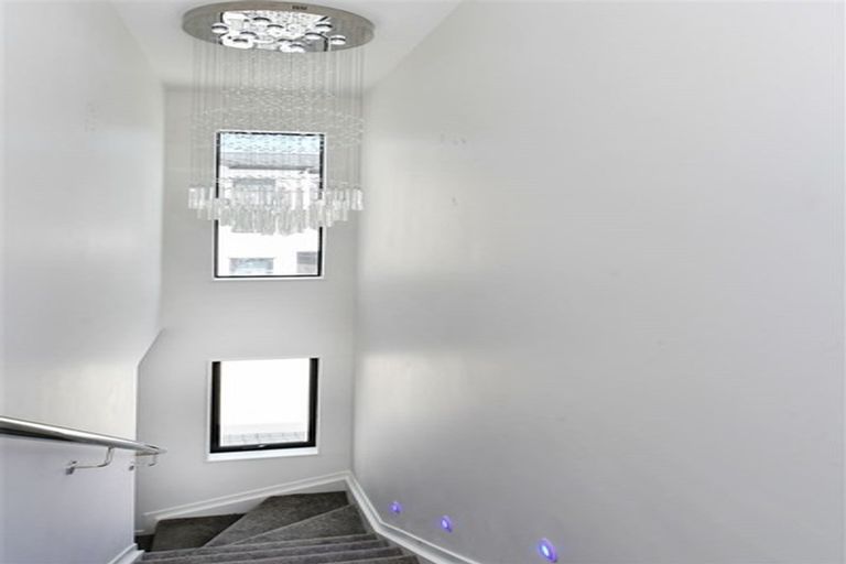 Photo of property in 20a Survila Street, Takanini, 2110