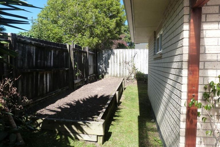 Photo of property in 10 Northridge Terrace, Massey, Auckland, 0614