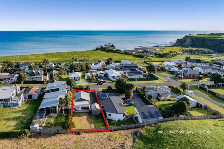 Photo of property in 10 Hira Street, Ohawe, Hawera, 4671