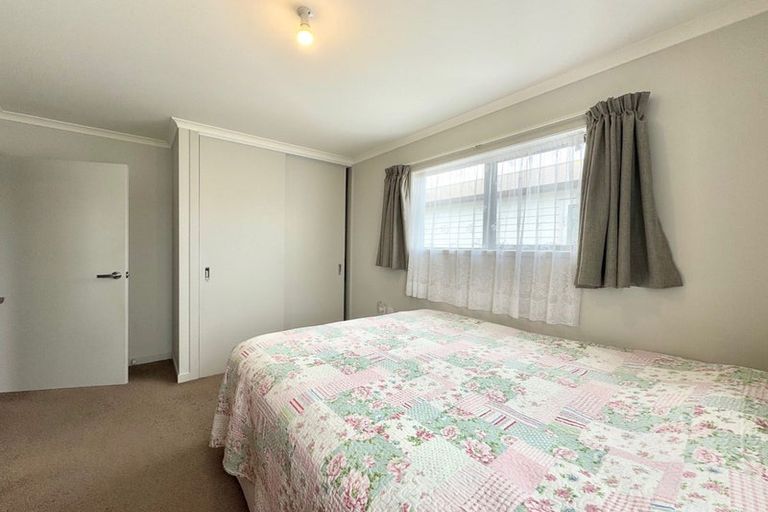 Photo of property in 64 Kaimoana Street, Weymouth, Auckland, 2103