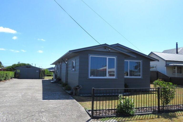 Photo of property in 8 Romilly Street, Westport, 7825