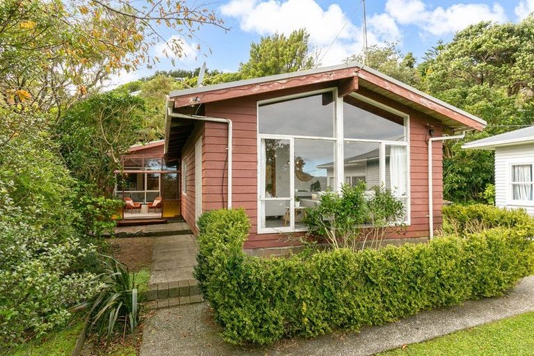 Photo of property in 116 Pembroke Road, Northland, Wellington, 6012