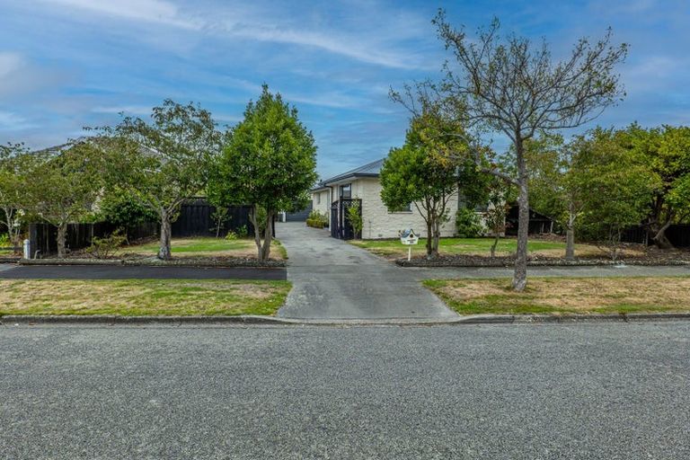Photo of property in 14 Vardon Crescent, Shirley, Christchurch, 8061