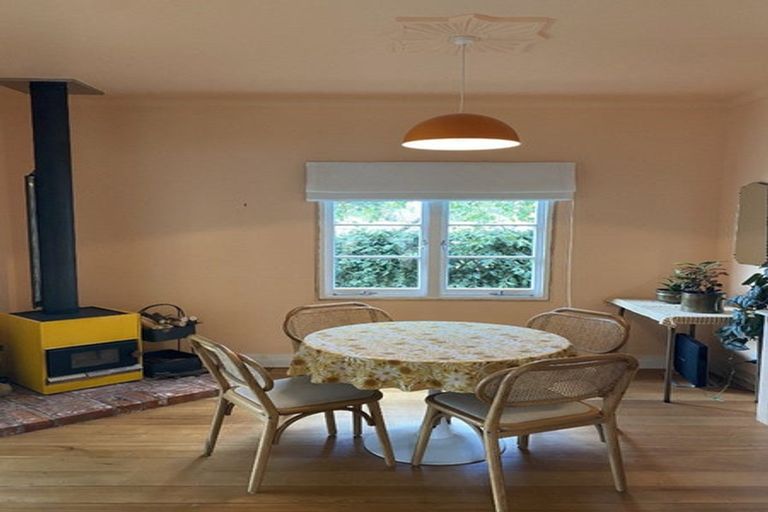 Photo of property in 6 Chaucer Road, Hospital Hill, Napier, 4110