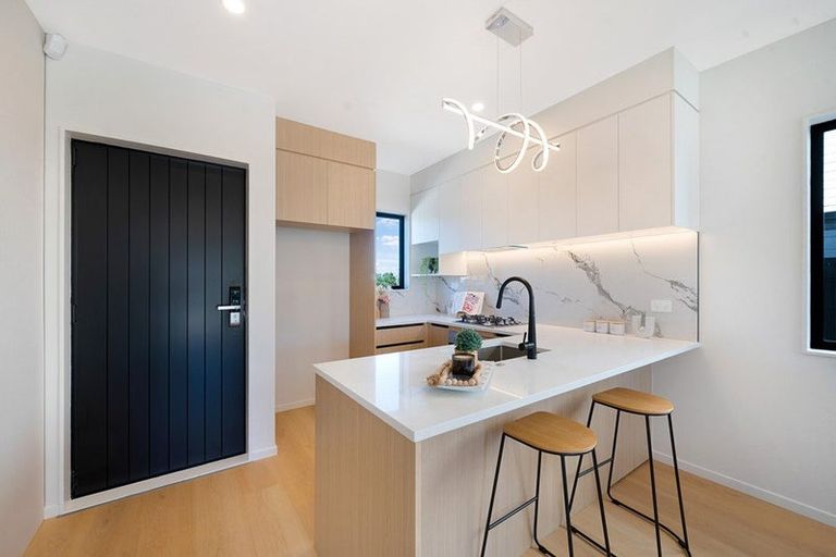 Photo of property in 15 Octans Road, Westgate, 0814