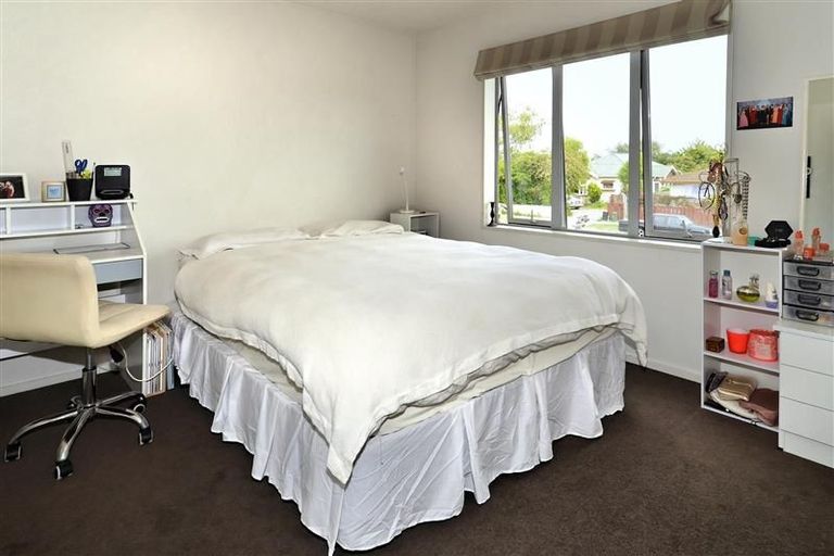 Photo of property in 90b Mandeville Street, Riccarton, Christchurch, 8011