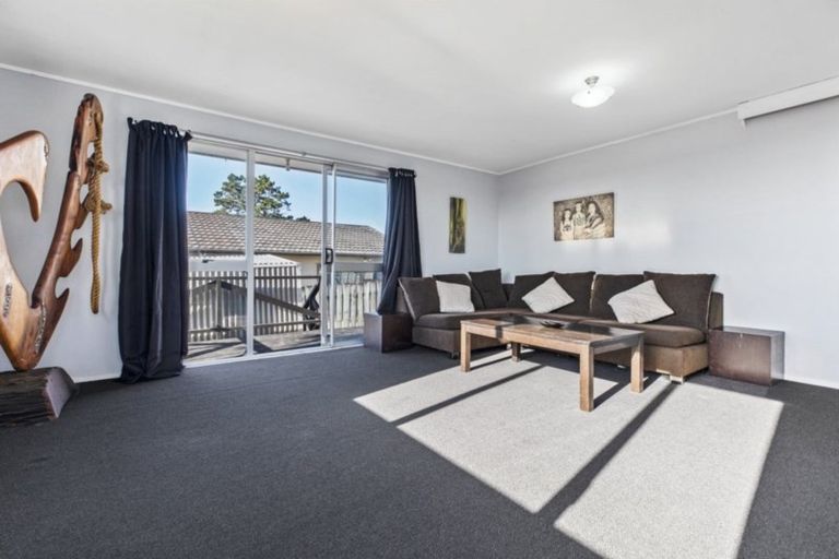 Photo of property in 24a/3 Waimumu Road, Massey, Auckland, 0614