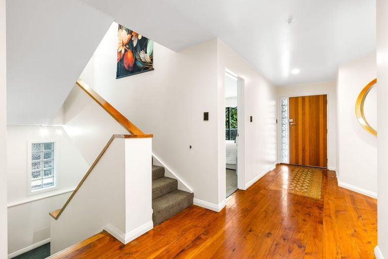 Photo of property in 99 Kaikorai Valley Road, Glenross, Dunedin, 9011