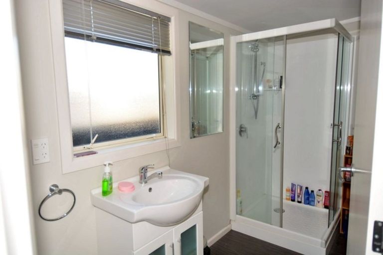 Photo of property in 12 Clifton Street, Windsor, Invercargill, 9810