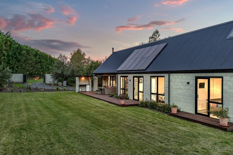 Photo of property in 7 Adian Way, Loburn, Rangiora, 7472