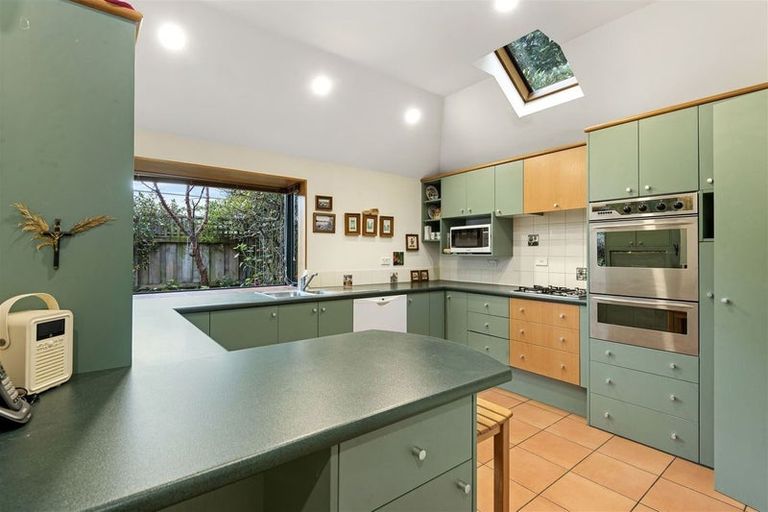 Photo of property in 84a Hinau Street, Riccarton, Christchurch, 8041