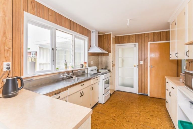 Photo of property in 30 Liverpool Street, Levin, 5510