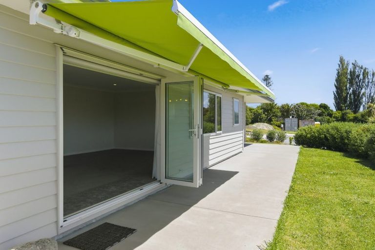 Photo of property in 1 Te Naihi Place, Paraparaumu, 5032