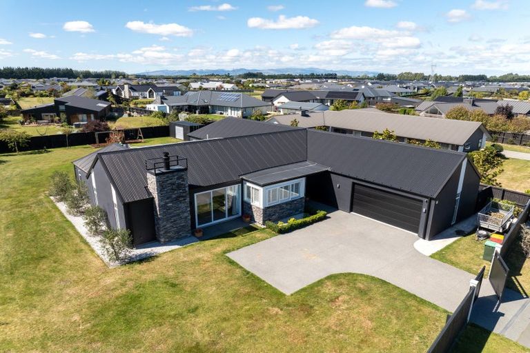 Photo of property in 10 Silver Peaks Drive, West Melton, 7618