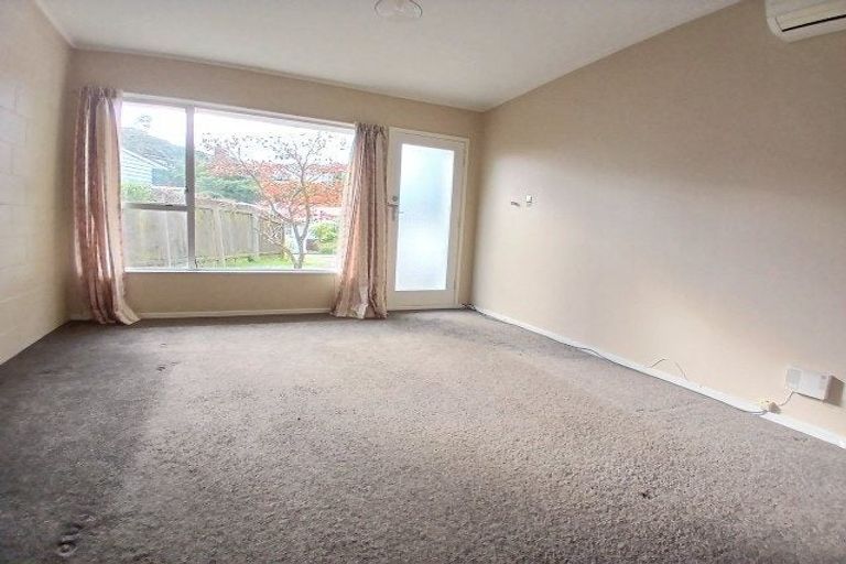 Photo of property in 100a Broderick Road, Johnsonville, Wellington, 6037