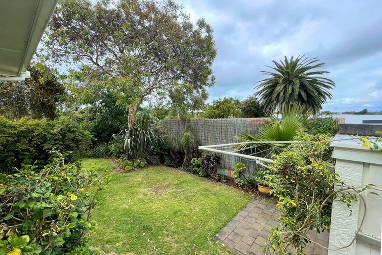Photo of property in 15 Gray Avenue, Paraparaumu Beach, Paraparaumu, 5032