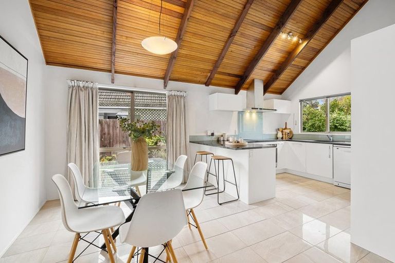 Photo of property in 4 Cullahill Street, Harewood, Christchurch, 8051